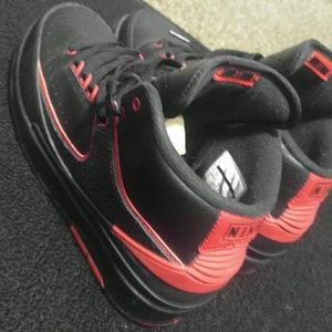 Jordan 2 Breds